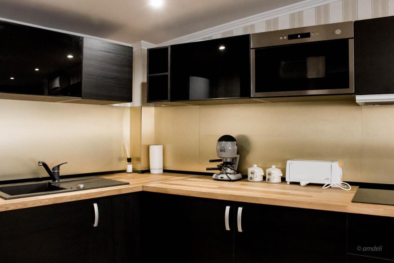 Control Motel Jaszbereny Ngoại thất bức ảnh